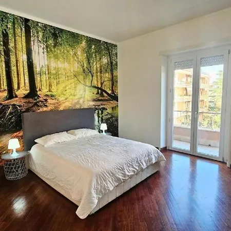 Urban Apartment *