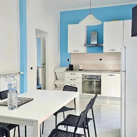 Urban Apartment *
